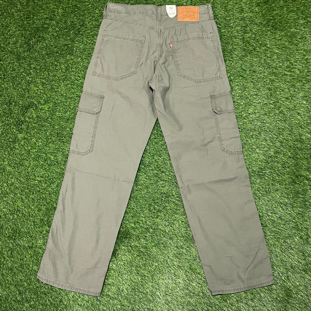 Levi's Cargo Pants - Picture 2 of 8